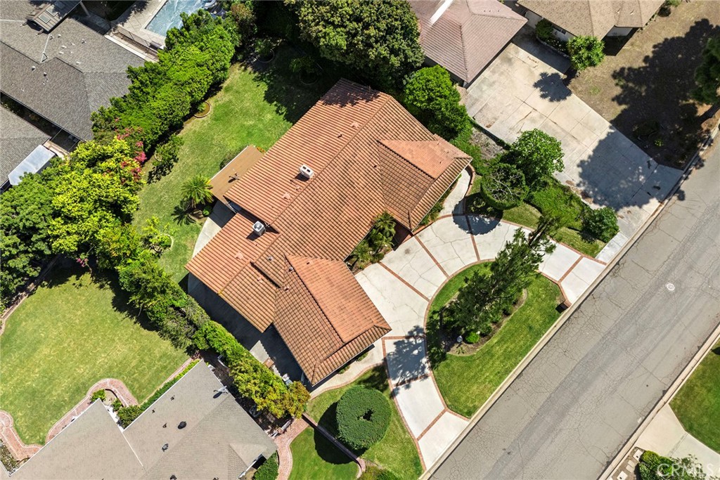 506 Lakeside Drive