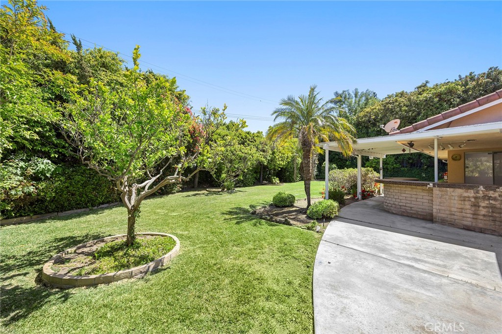 506 Lakeside Drive