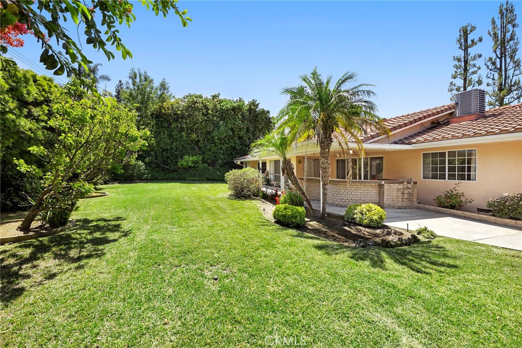 506 Lakeside Drive