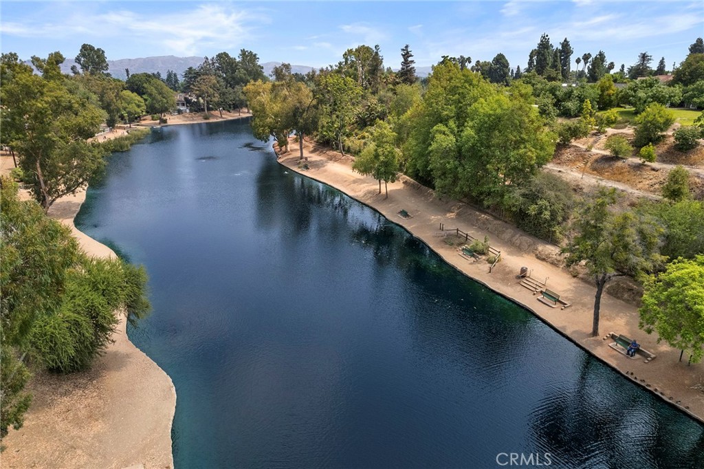 506 Lakeside Drive