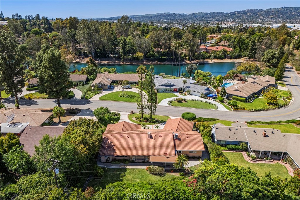 506 Lakeside Drive