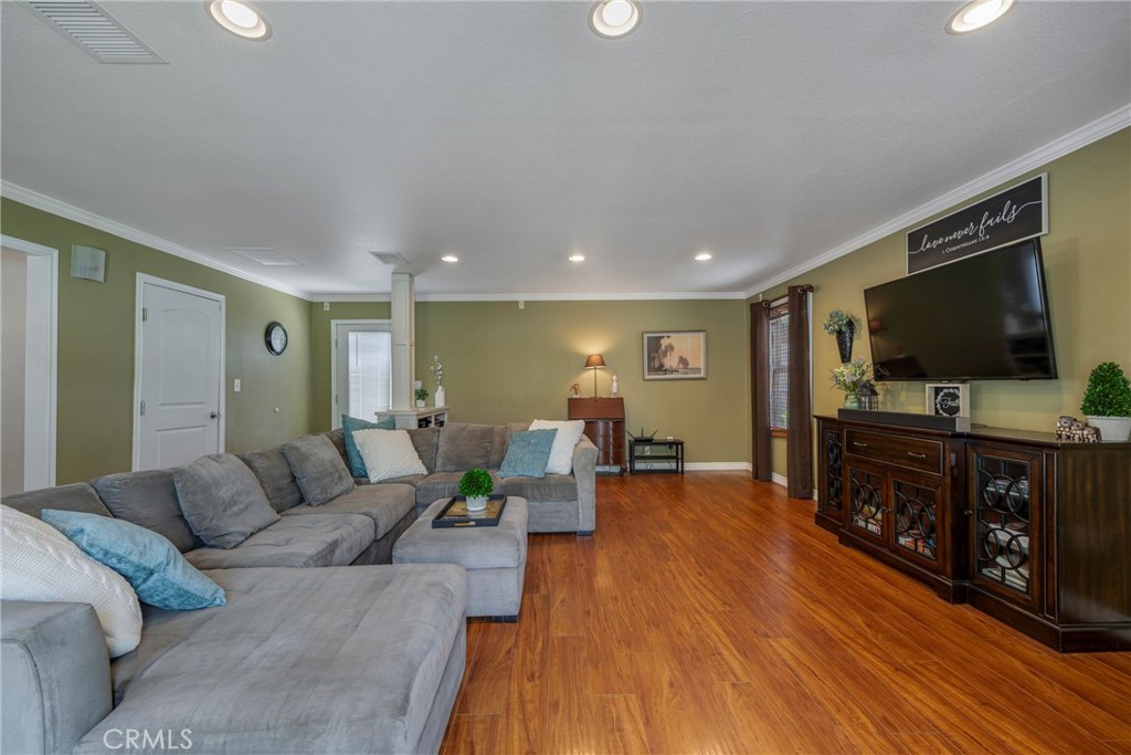 641 Wall Street