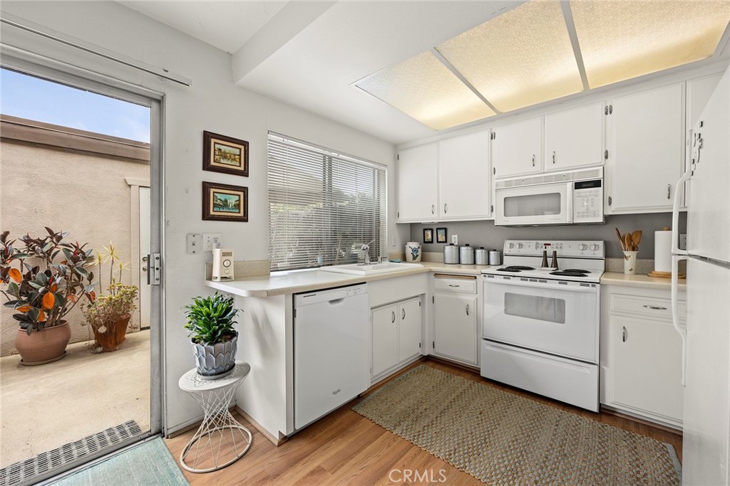 3733 N Harbor Boulevard 74