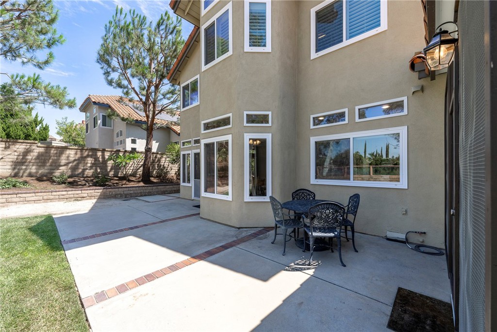 5585 Running Spring Way