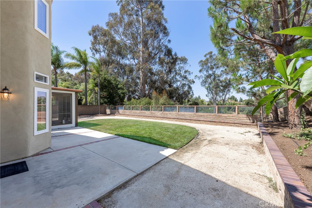 5585 Running Spring Way
