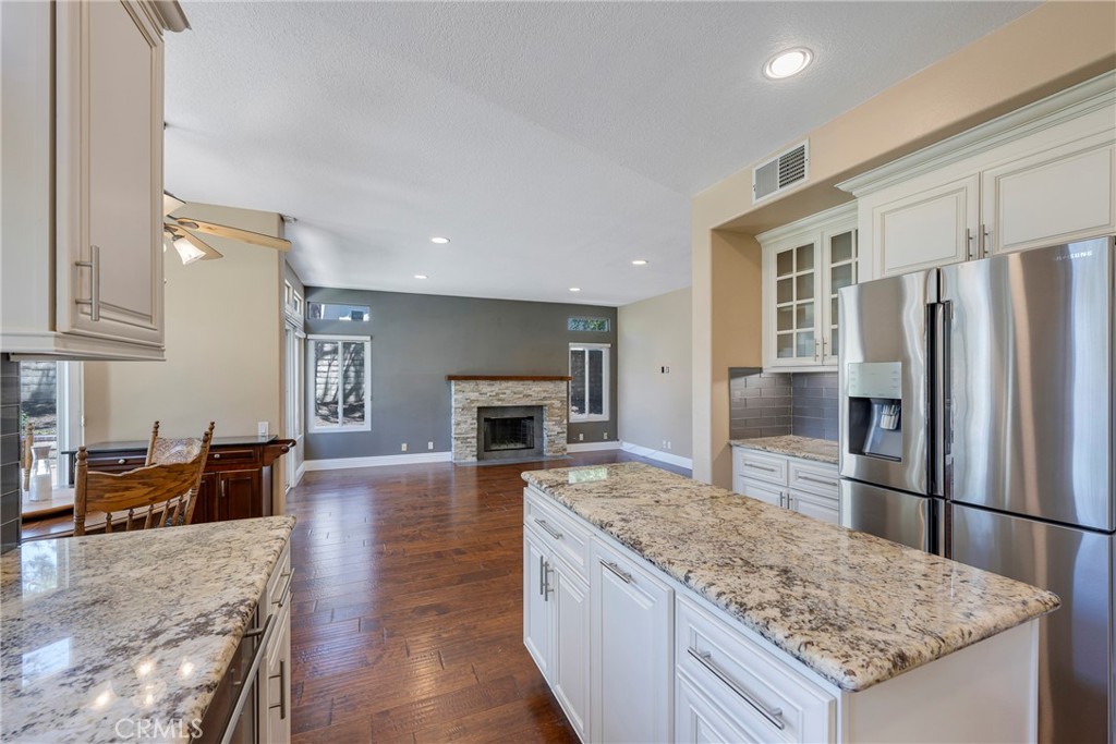 5585 Running Spring Way