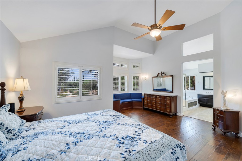 5585 Running Spring Way