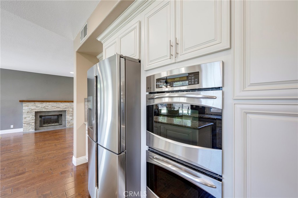 5585 Running Spring Way