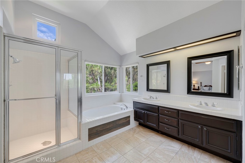 5585 Running Spring Way