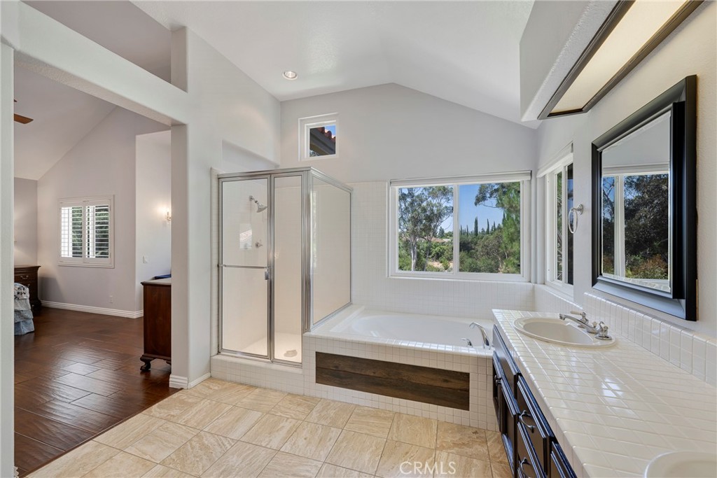 5585 Running Spring Way