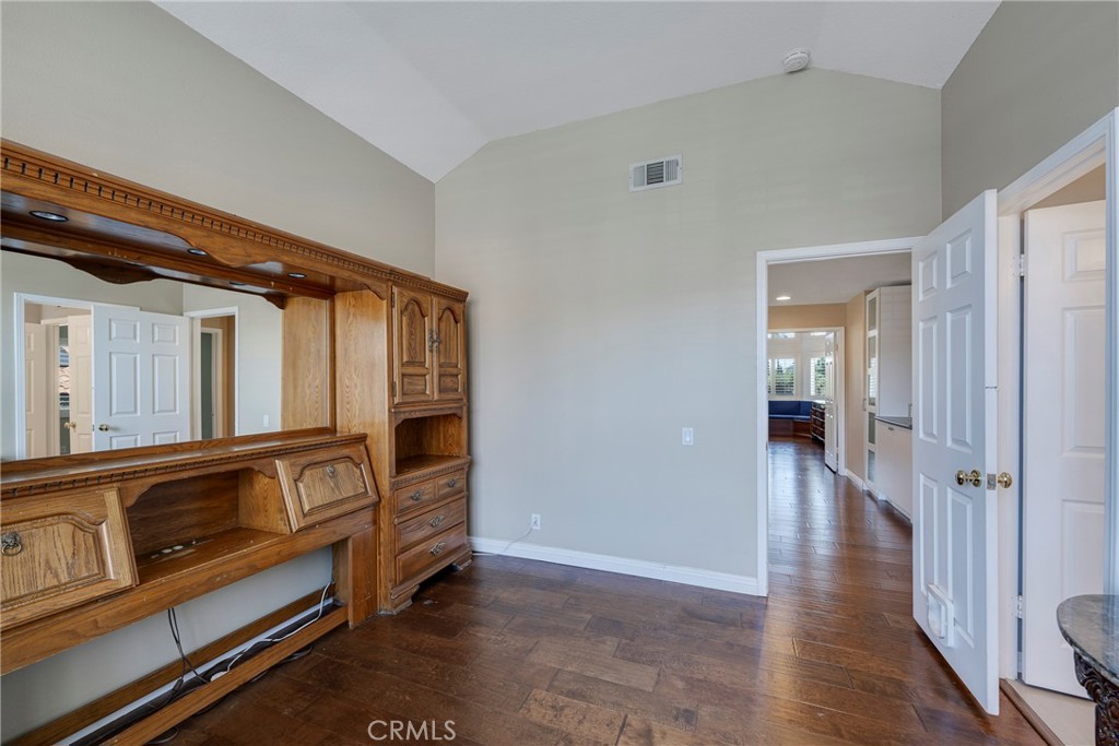 5585 Running Spring Way