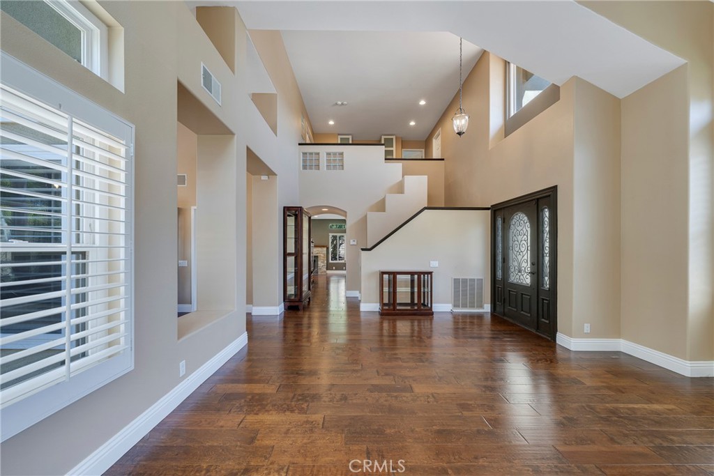 5585 Running Spring Way