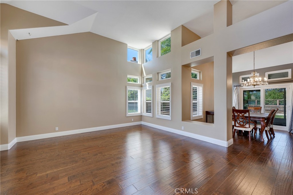 5585 Running Spring Way