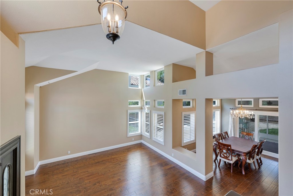 5585 Running Spring Way