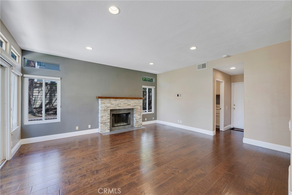 5585 Running Spring Way