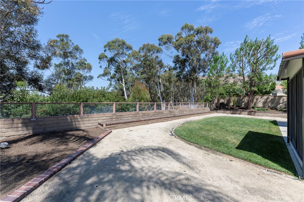 5585 Running Spring Way