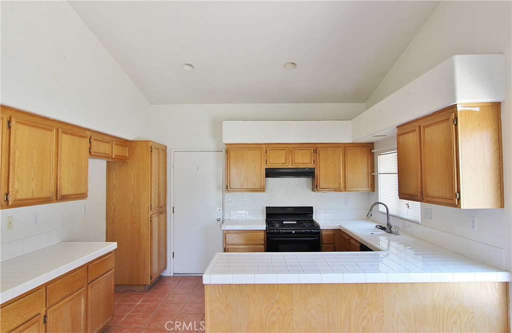 829 Canary Lane