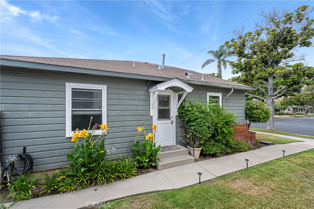 622 W Wilshire Avenue