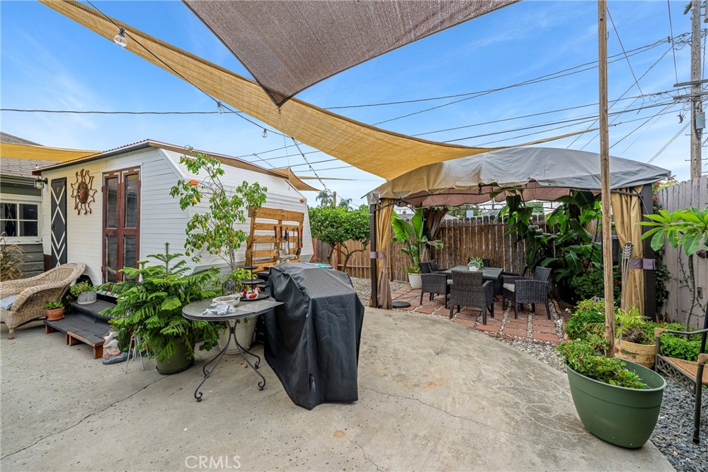 622 W Wilshire Avenue