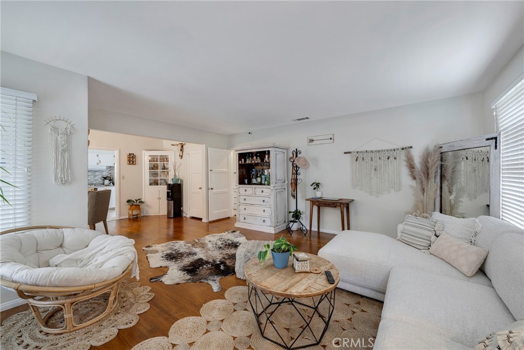 622 W Wilshire Avenue