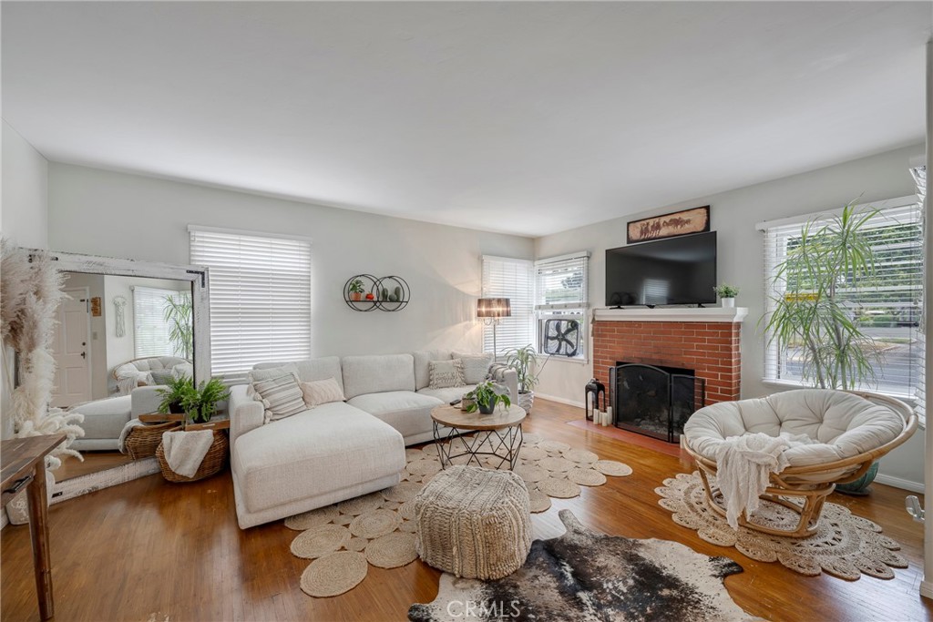 622 W Wilshire Avenue