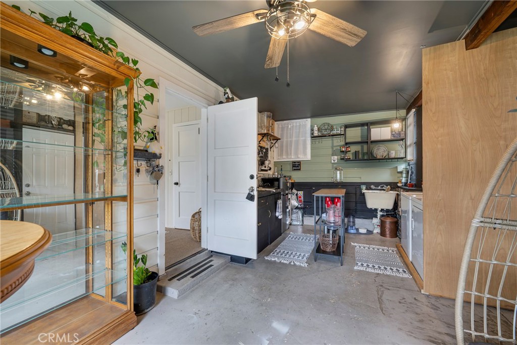 622 W Wilshire Avenue