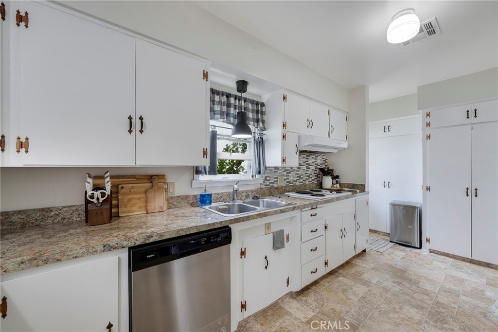 622 W Wilshire Avenue