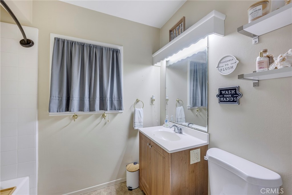 622 W Wilshire Avenue