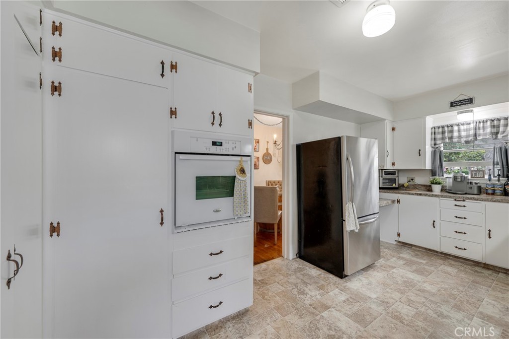 622 W Wilshire Avenue