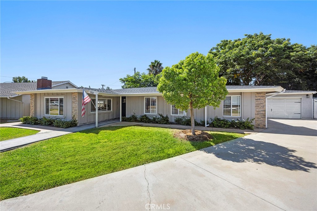 932 W Joyce Drive