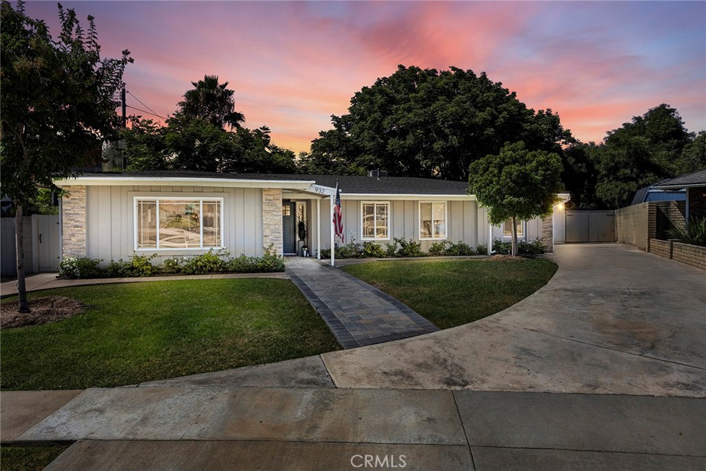 932 W Joyce Drive