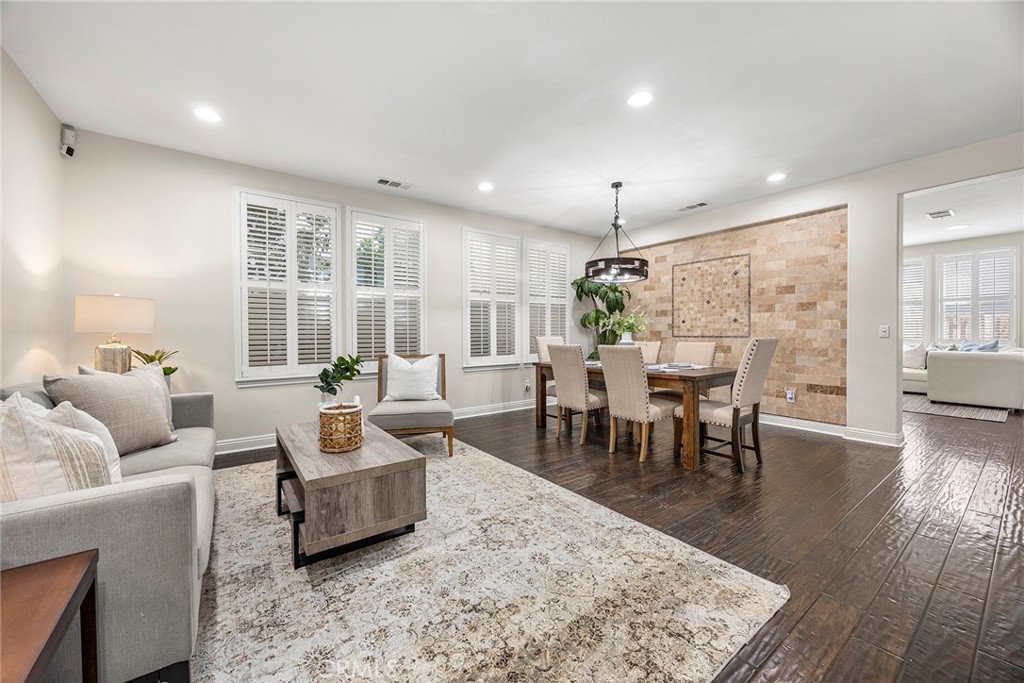 1340 W Sunflower