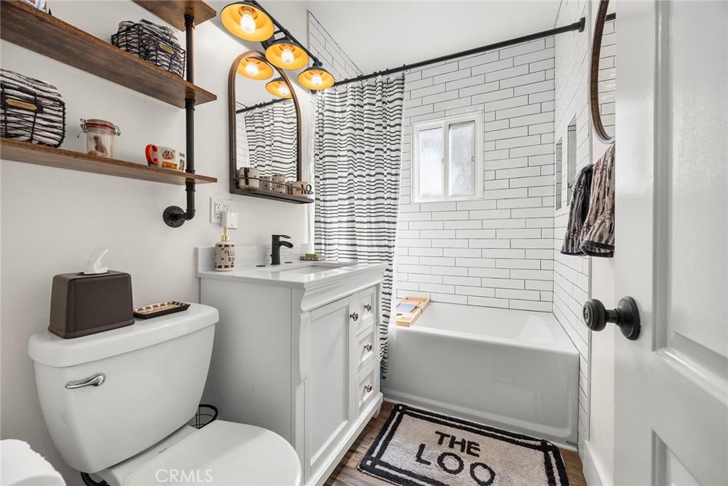 3316 W Stonybrook Drive