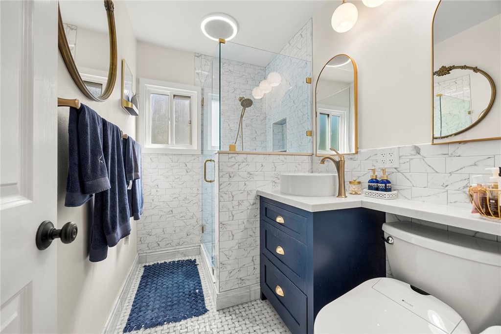 3316 W Stonybrook Drive