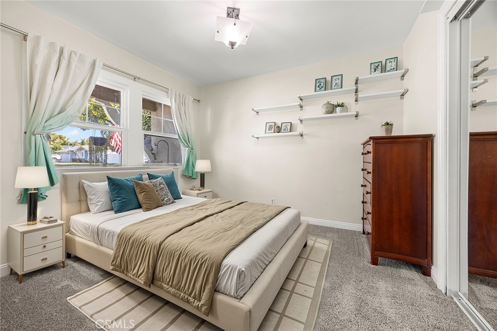 3316 W Stonybrook Drive