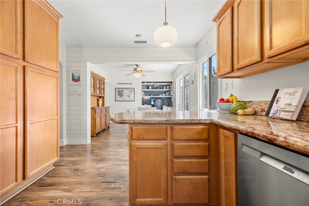 3316 W Stonybrook Drive