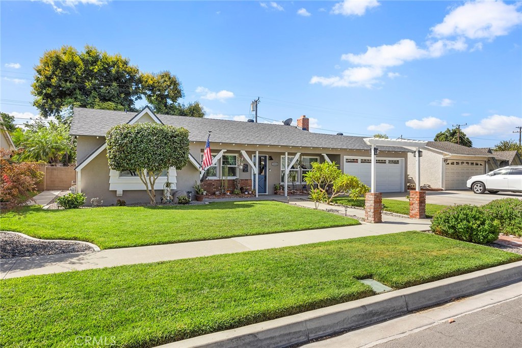 3316 W Stonybrook Drive