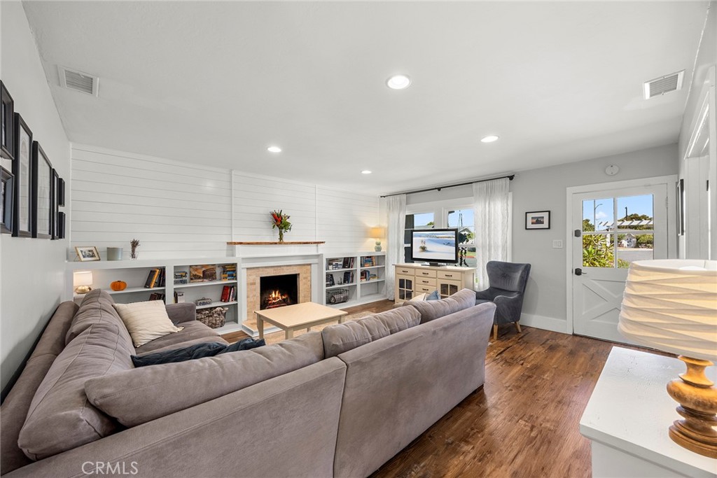 3316 W Stonybrook Drive