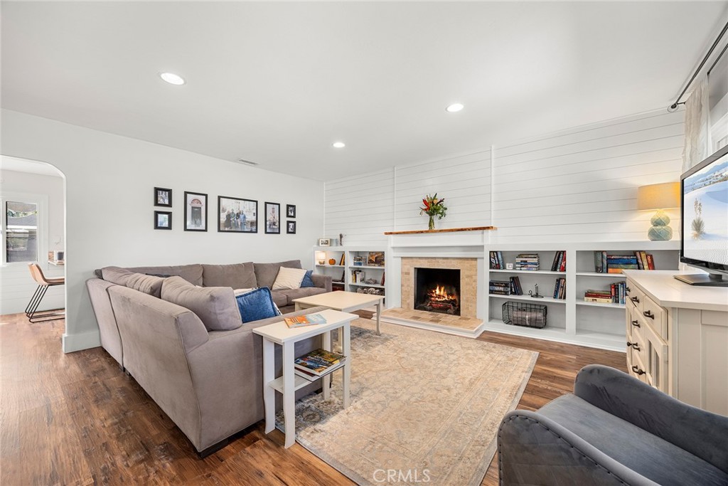 3316 W Stonybrook Drive