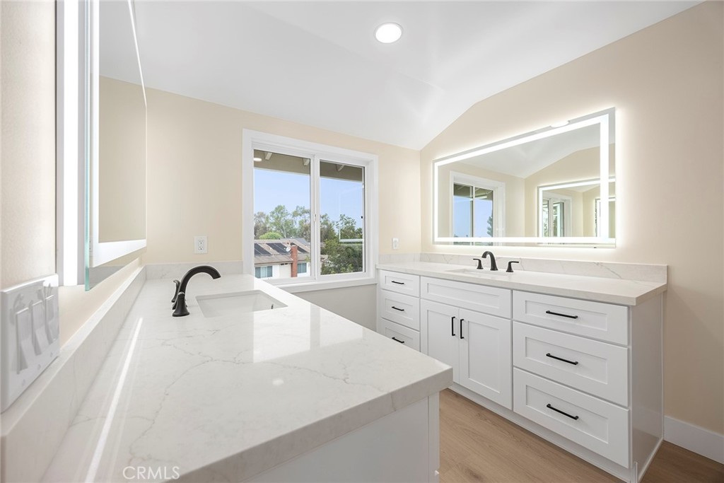 3045 Greenview Place