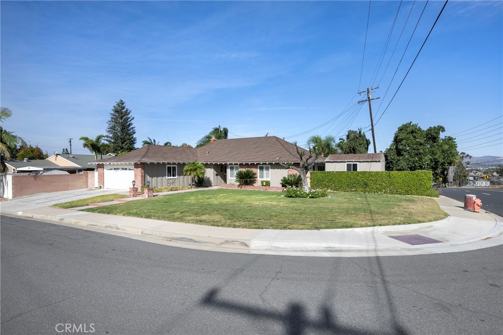 1845 E Sunview Drive