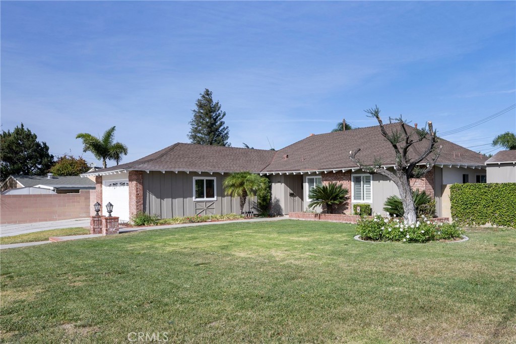 1845 E Sunview Drive