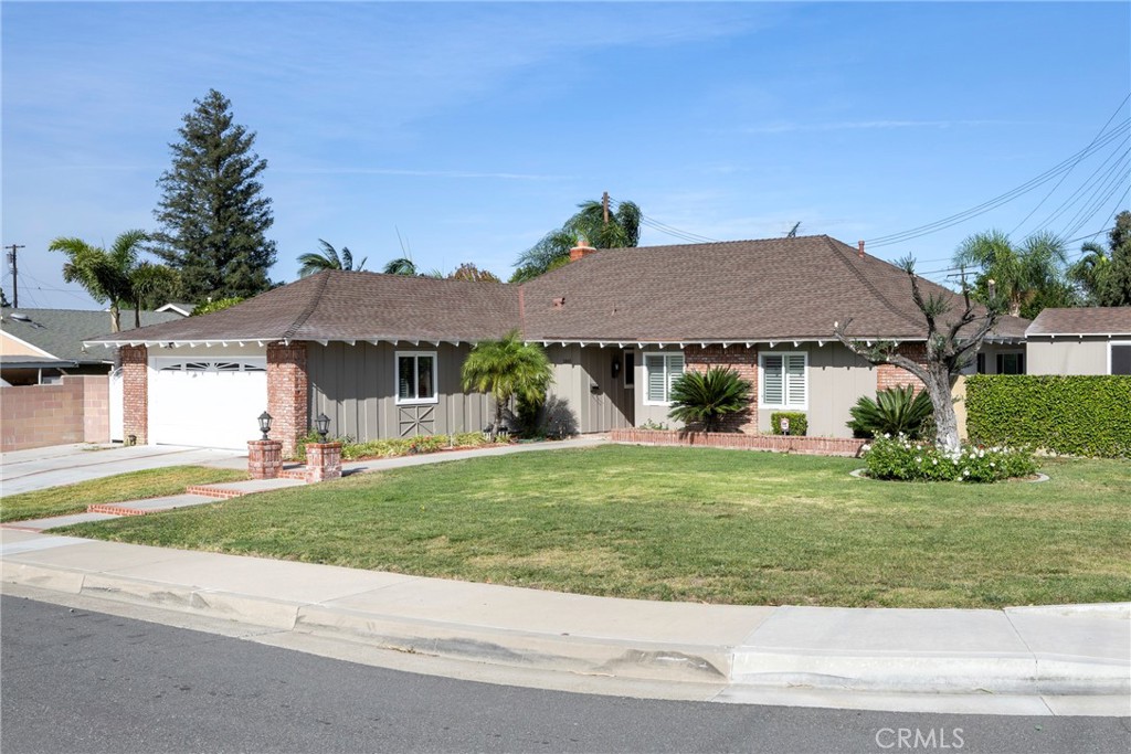 1845 E Sunview Drive