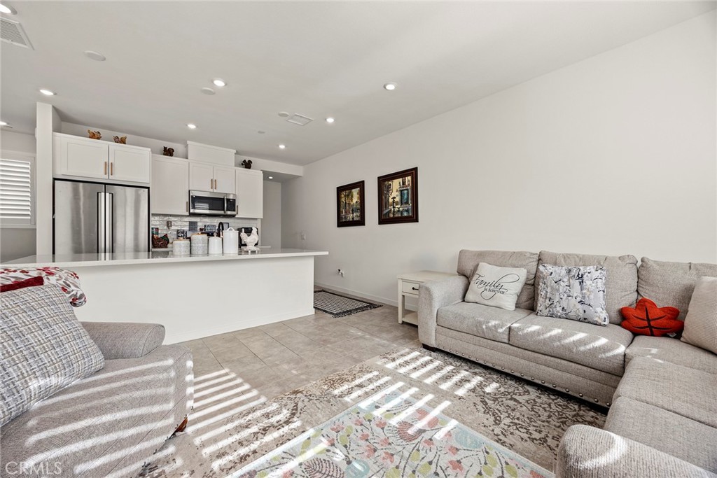 1567 Lima Way 1
