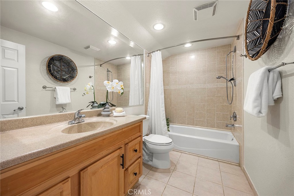 3917 Nieto Place
