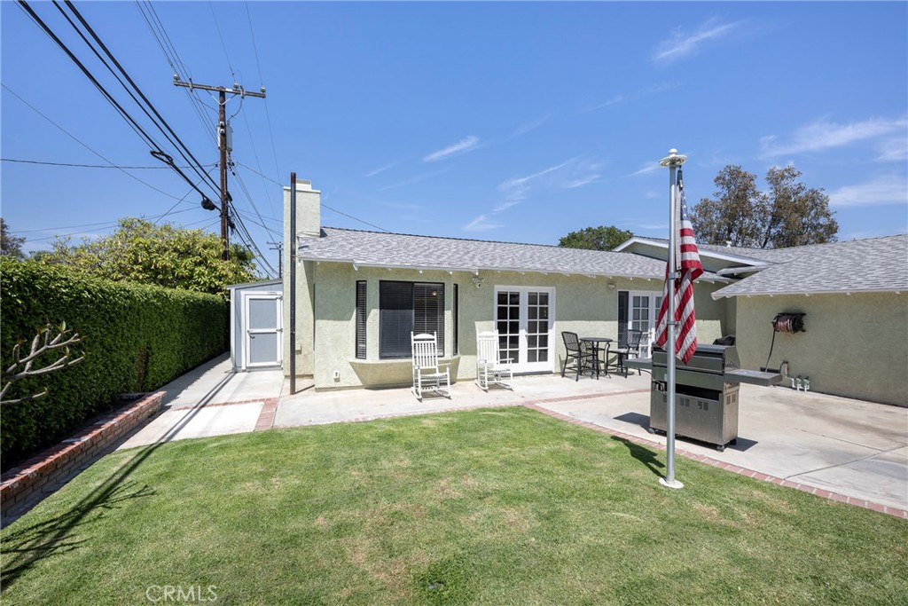 1433 S Loara Street