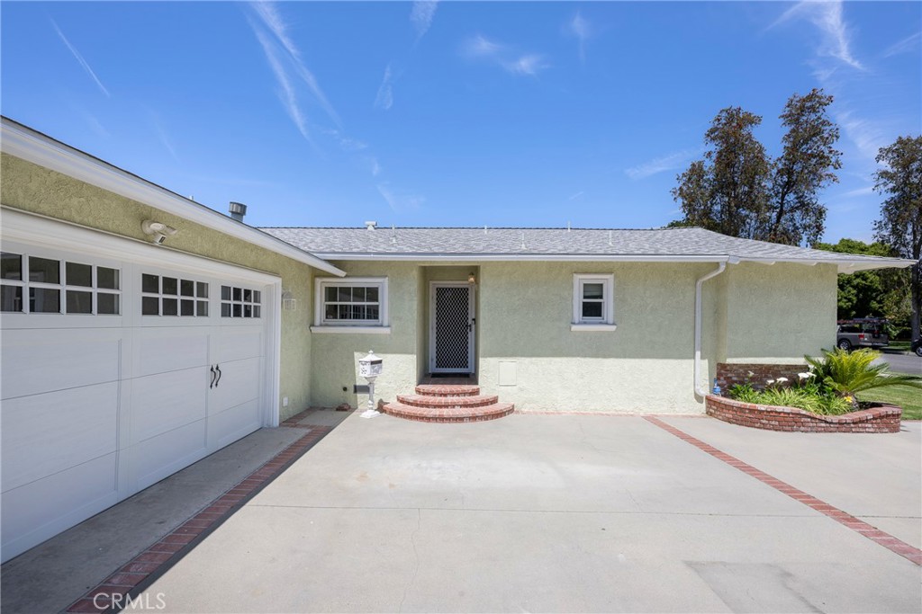 1433 S Loara Street