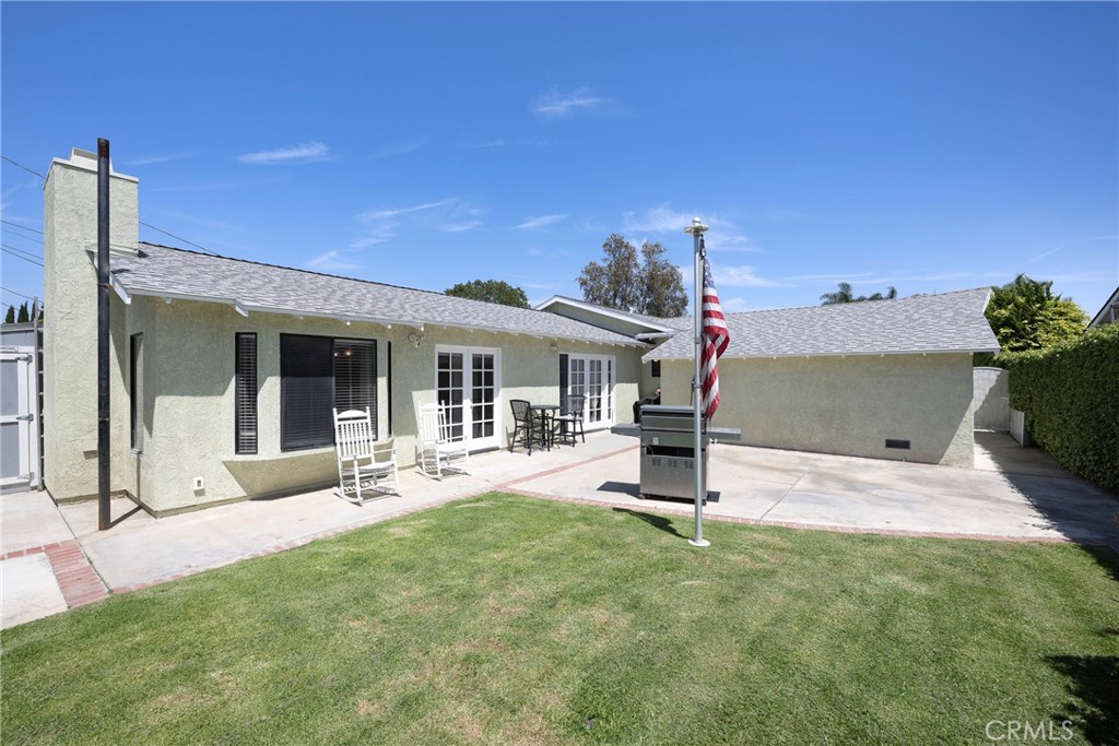 1433 S Loara Street