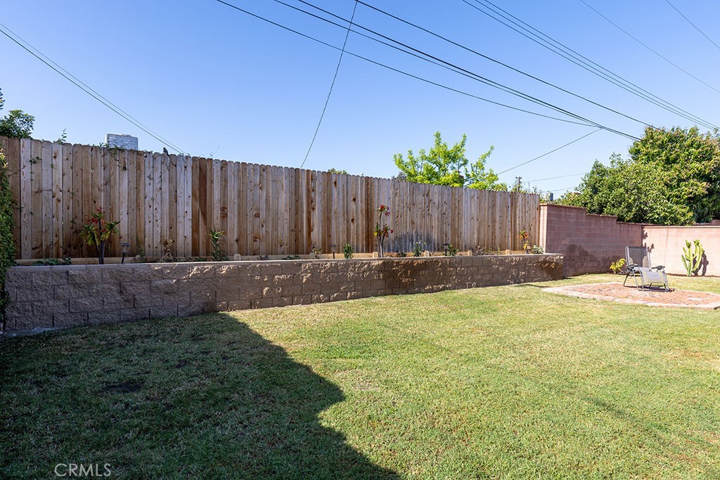 1537 E Brookdale Place