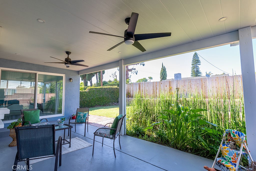 1537 E Brookdale Place